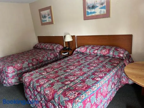 Sunset Motel - Image 1