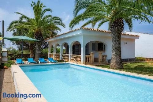 Maison de campagne avec piscine privée, jardin et barbecue | Vue jardin - Image 1