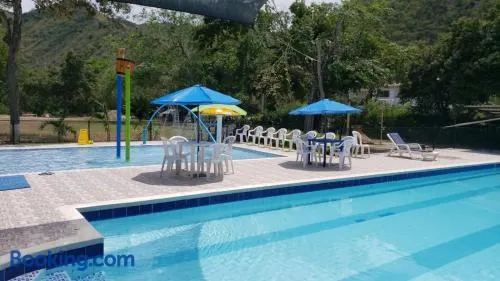 Club campestre el Peñón de Apulo - Image 1