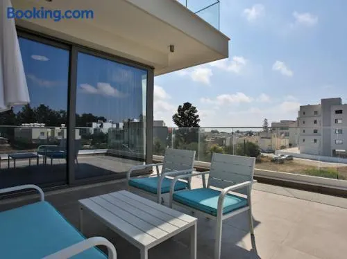 Onero Residence Lovely Apartment - Image 1