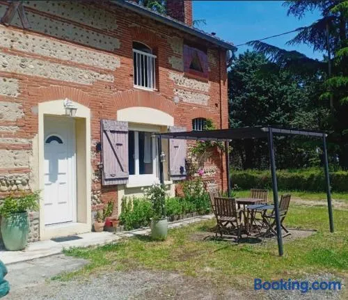 Charming House with satellite WiFi and parking, 80 m2, for 4 to 5 people - Image 1