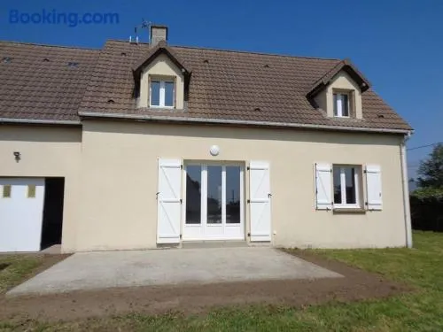 Maison avec terrain clos - Image 1