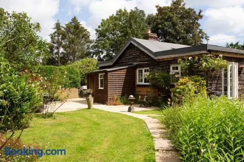 East Sussex Farm Cottage 3 Bedrooms plus Garden - Image 1