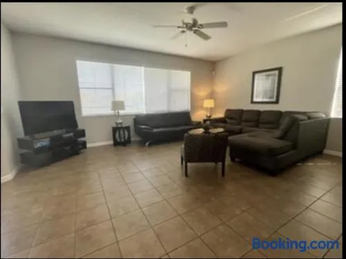 5 Bedroom House in a Golf resort community near Disney Parks & Universal Studios - Image 1