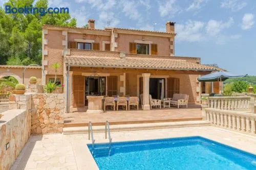 Villa avec terrasse, internet haut débit et jardin | Vue montagne | Parfaite pour le travail à distance - Image 1