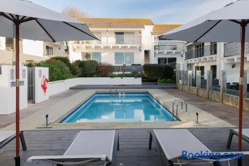 Woolacombe Beach Retreat Apartments - Image 1