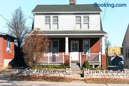 Walk to Gettysburg Battlefield Charming Brick Stay - Image 1