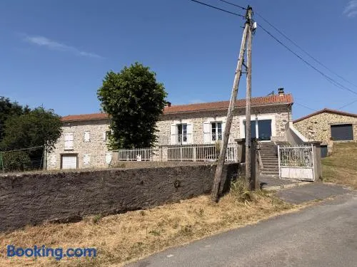 Maison spacieuse tranquille et calme PMR possible - Image 1