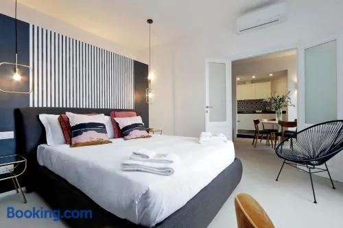 YCH-Bright Penthouse near COLOSSEUM - Image 1