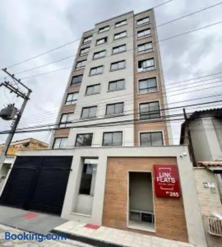 Flat Super Luxo - Central - Otima localizacao - Novo - Image 1