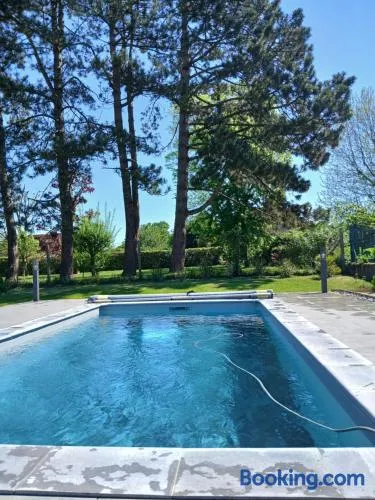 Maison vintage à Montdauphin - Image 1