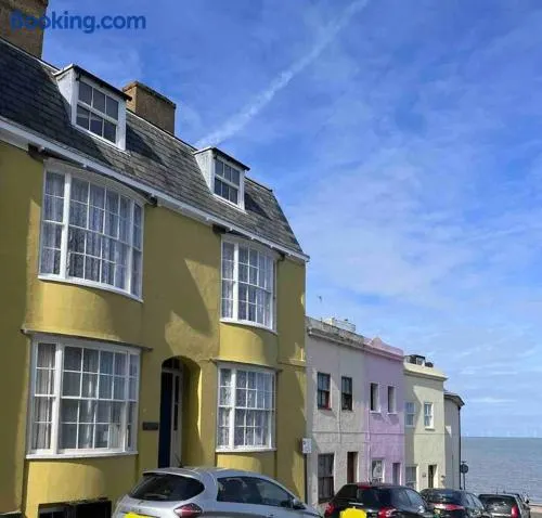 Georgian home on the beach great for families ! - Image 1