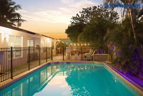 Prime Location Gateway with Pool & Patios, Near Beaches, Groceries and Restaurants - Image 1