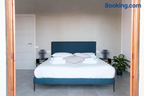 Florence Minimal Nest - Image 1