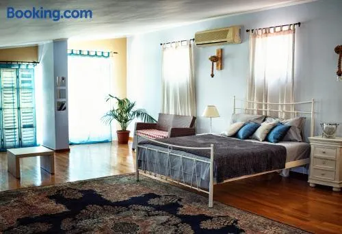 Daphne's Rooftop Apartment - Image 1