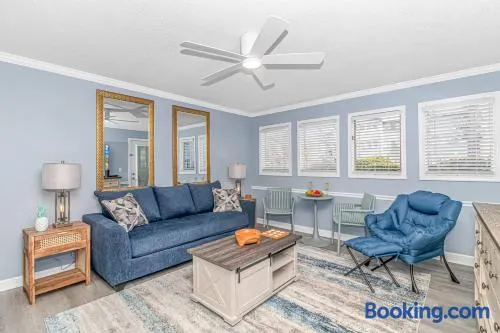 Beachy First-Floor -1 Bed 1 Bath Condo - Myrtle Beach Resort 4102 - Image 1