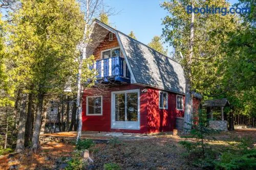 Red Barn Waterfront Tobermory A-Frame - Image 1