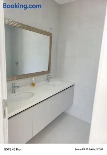 Departamento en edificio Bari de Karibao - Image 1