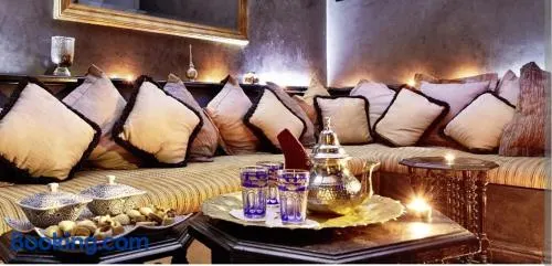 Hôtel lhamra - Image 1