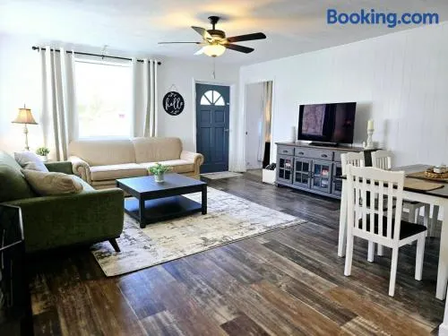 Salt Lick Creek Cottage - Image 1