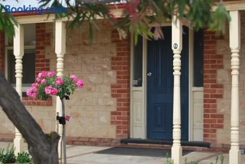 Jacaranda Cottage - Image 1