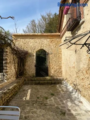 Studio duplex avec spa et cour privée - Image 1