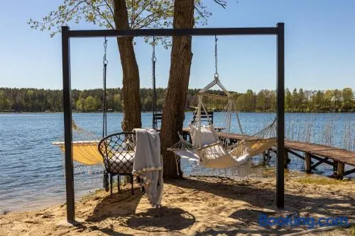 Apartament nad jeziorem Sukiel z własną plażą - Image 1