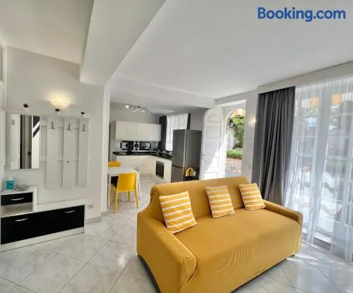 I Limoni Capri Apartment - Image 1