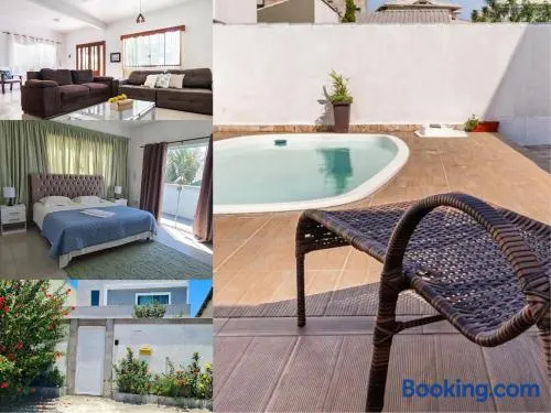 Casa familiar com piscina - Image 1