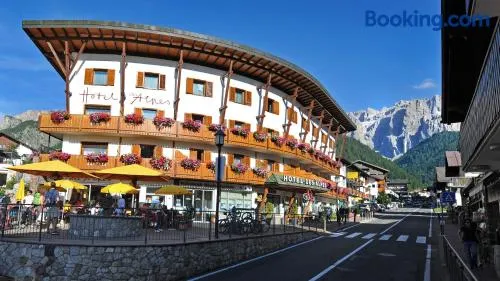 Hotel Des Alpes - Image 1