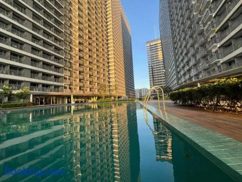 Casa Jezhuel at Fame Residences - Image 1