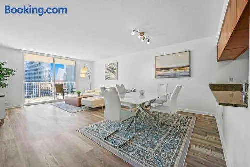 Amazing 1 Bed 1 Bath • Brickell • City & Bay View - Image 1