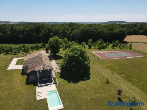 Maison de campagne avec piscine tennis privé et WIFI FR 1 653 10 - Image 1
