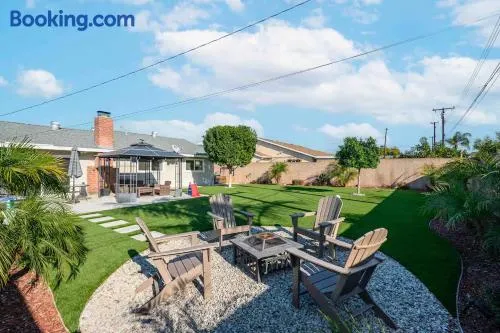Charming Modern Escape with Outdoor Living - Image 1