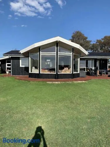 Lovely Holiday Home With Water View - Image 1