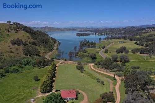 The Lake House at Mansfield - Image 1