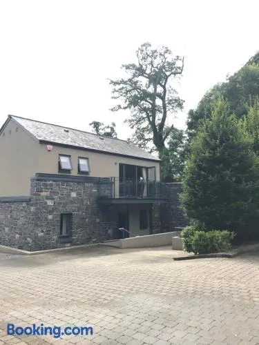 Holiday Home On Farnham Estate - Image 1