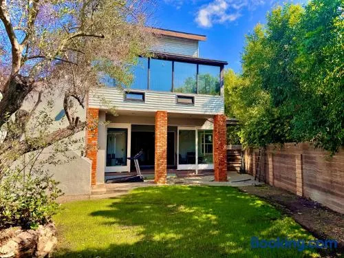 West LA - Family House & Private Yard - 10 mins from LAX & Beach - Image 1