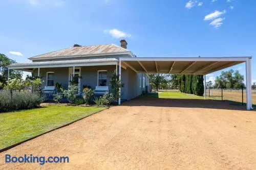 Boothenba Cottage Farm Stay - Image 1