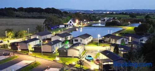 Arranview Lochside Pods & Lodges all with private Hot-tubs - Image 1