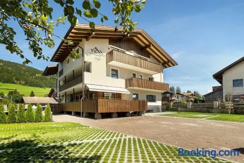 Apt Hofer Heidi - Image 1