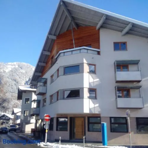 Hornhaus - Image 1