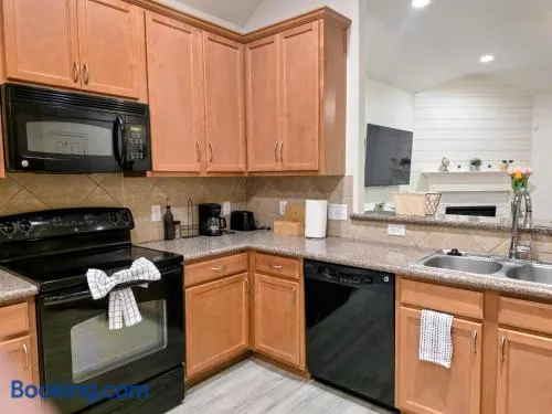 Cozy Home in Richmond TX Near Katy Sugar Land - Image 1