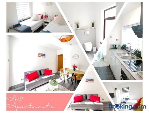 A50 Apartments Stoke - 3 Bedrooms - 3 Baths house - 2 Free Parkings, WiFi - Flexible check-ins - Alton Towers - Image 1