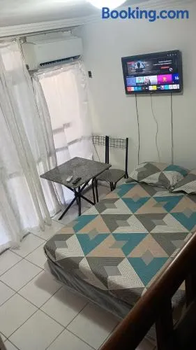 Micro casa no Rio de Janeiro - Ela é privada e com boa localização - Boa para quem vem passear- Ótimo para trabalho ou home office- Pra quem está preocupado com o voo, o Aeroporto Galeão é perto- Visitar famíliares- Lugar tranquilo e agradável - Image 1