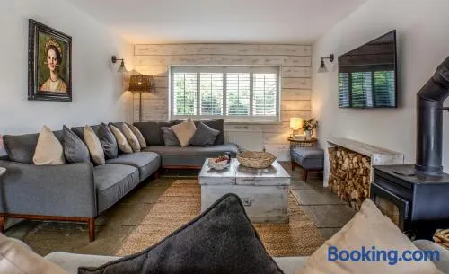 Blackshore House - Image 1