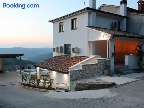 Domus in Monte - Image 1