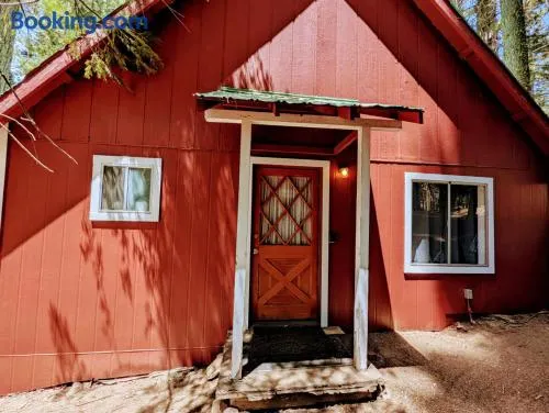 Meadow View Cabin in Wilsonia - Image 1