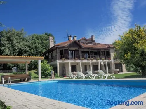 Espectacular Casa con Piscina en Allariz - Image 1