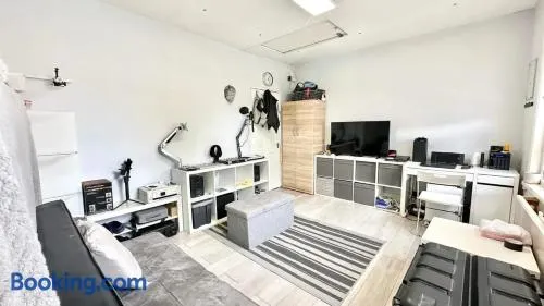 Cosy home in Plaistow - Image 1